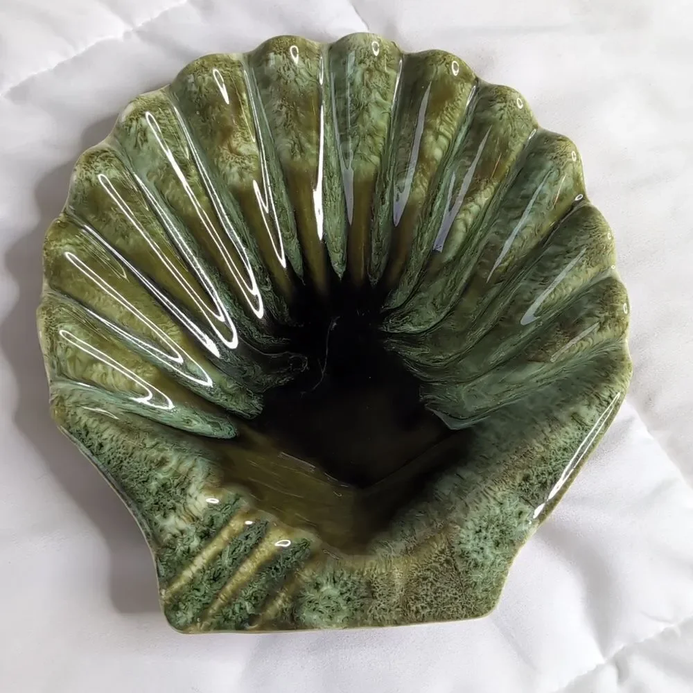 Handmade Green Decorative Shells Wade of California USA 699